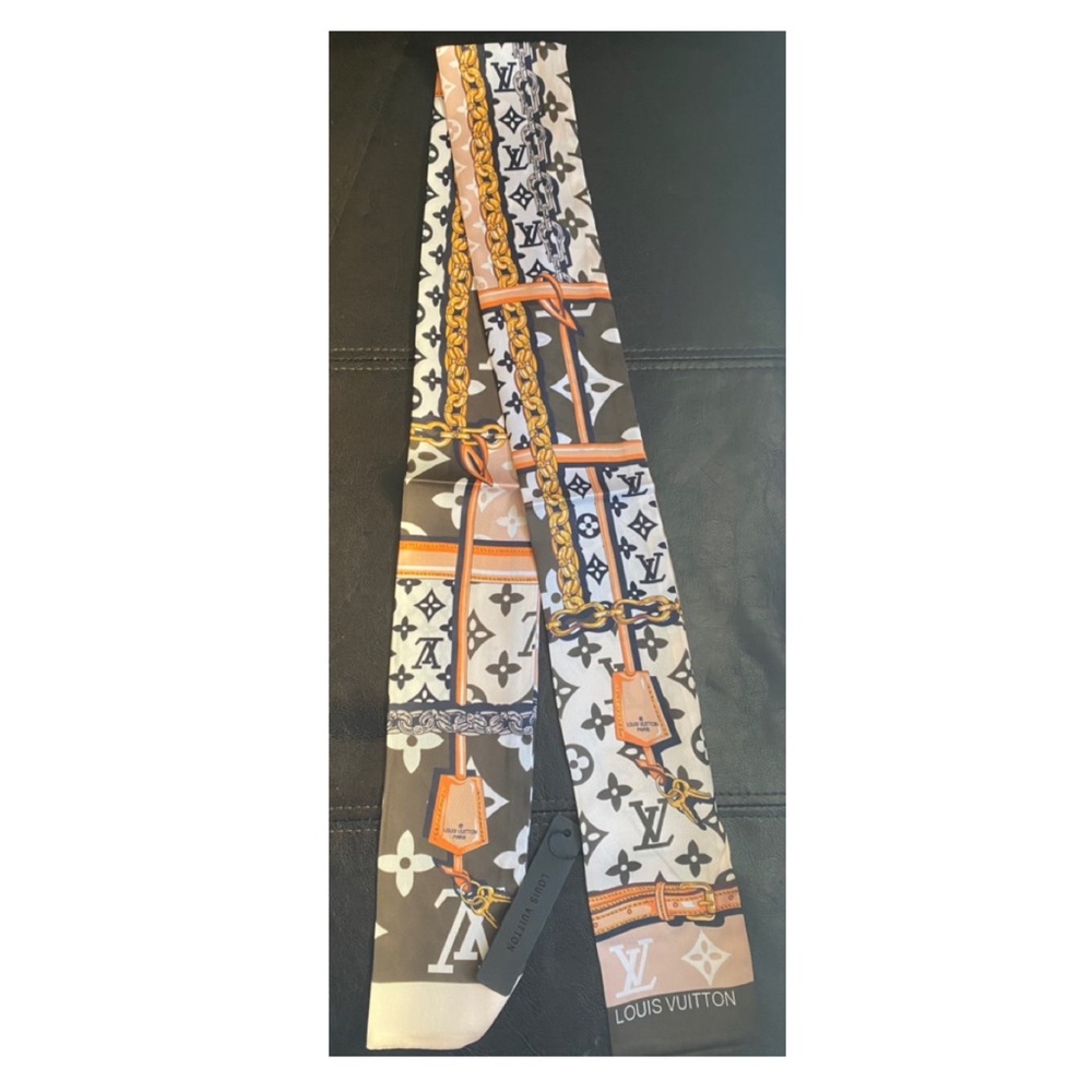 ❌SOLD❌LV 100% Silk Twilly Scarf NWT